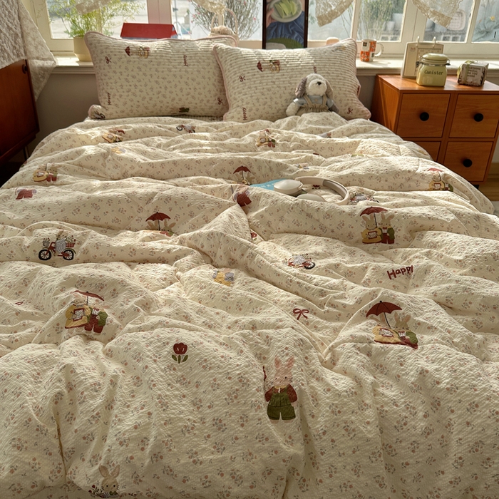 91家纺网 家纺一手货源 找家纺 贝扬思家纺 2026春夏新款高品质A类泡芙纱床盖夏被夏凉被空调被四件套-青提系列 青提-躲雨小兔