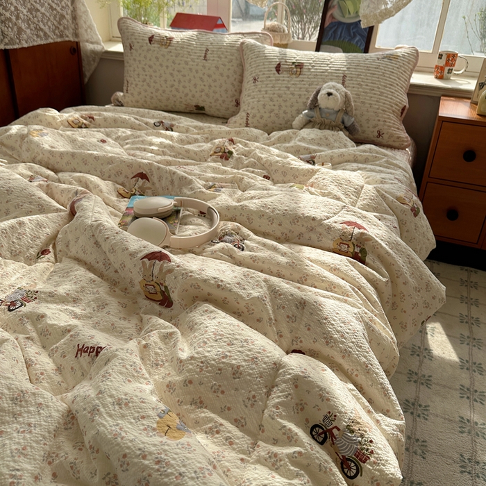 91家纺网 家纺一手货源 找家纺 贝扬思家纺 2026春夏新款高品质A类泡芙纱床盖夏被夏凉被空调被四件套-青提系列 青提-躲雨小兔