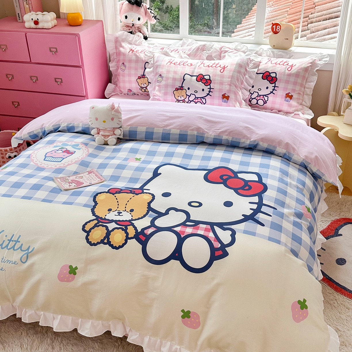 91家纺网 家纺一手货源 找家纺 玉元坊 2026新款三丽鸥正版授权凯蒂猫床单床笠床裙全棉纯棉三四件套 凯蒂猫和熊-白花边