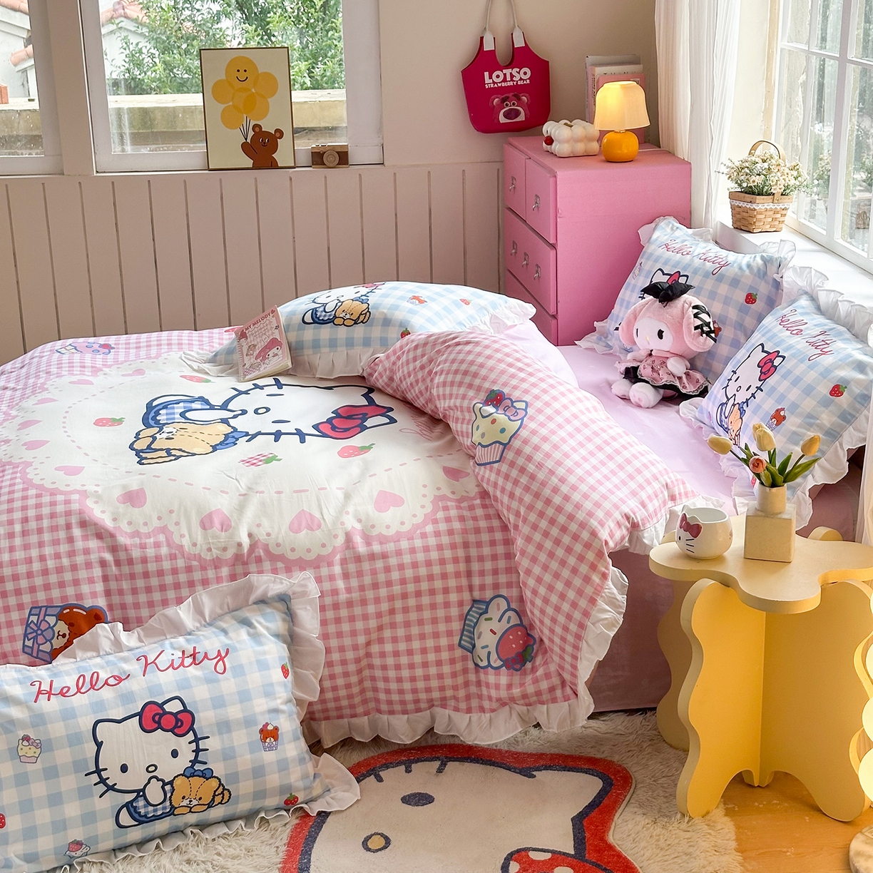 91家纺网 家纺一手货源 找家纺 玉元坊 2026新款三丽鸥正版授权凯蒂猫床单床笠床裙全棉纯棉三四件套 奶油凯蒂猫-白花边