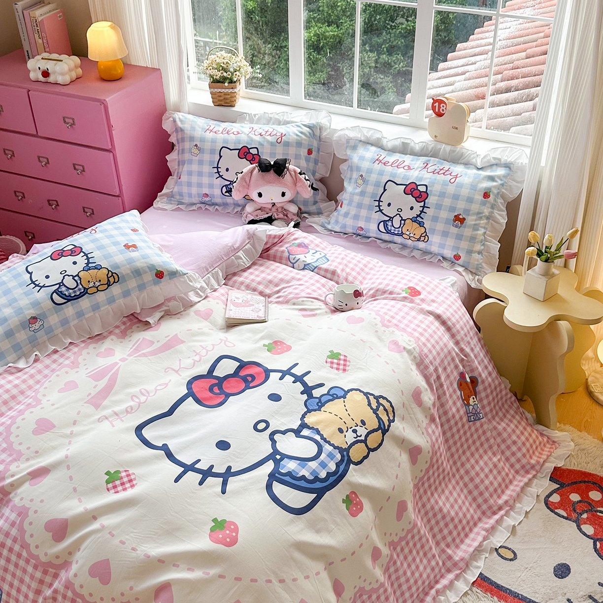 91家纺网 家纺一手货源 找家纺 玉元坊 2026新款三丽鸥正版授权凯蒂猫床单床笠床裙全棉纯棉三四件套 奶油凯蒂猫-白花边