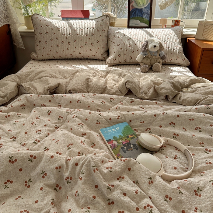 91家纺网 家纺一手货源 找家纺 贝扬思家纺 2026春夏新款高品质A类泡芙纱床盖夏被夏凉被空调被四件套-青提系列 青提-酒渍樱桃