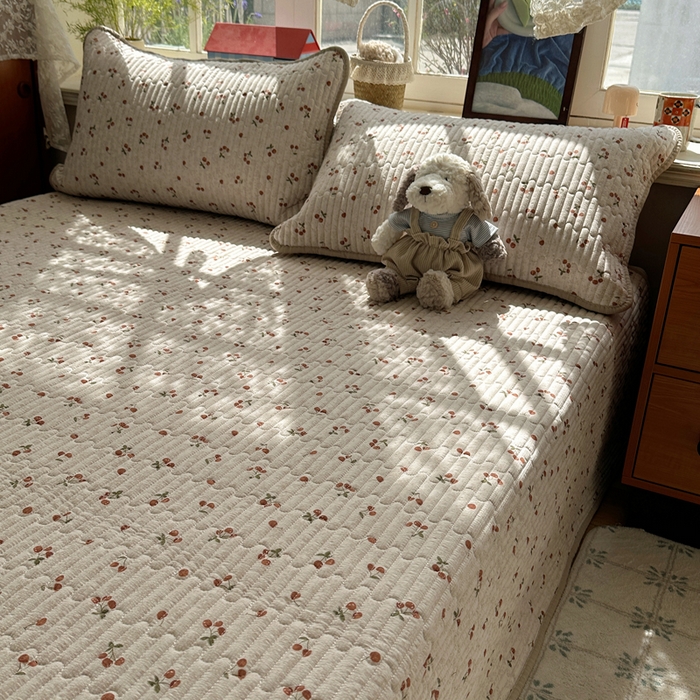 91家纺网 家纺一手货源 找家纺 贝扬思家纺 2026春夏新款高品质A类泡芙纱床盖夏被夏凉被空调被四件套-青提系列 青提-酒渍樱桃