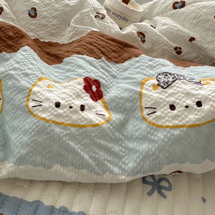 91家纺网 家纺一手货源 找家纺 贝扬思家纺 2026春夏新款高品质A类泡芙纱床盖夏被夏凉被空调被四件套-青提系列 青提-可可小猫条