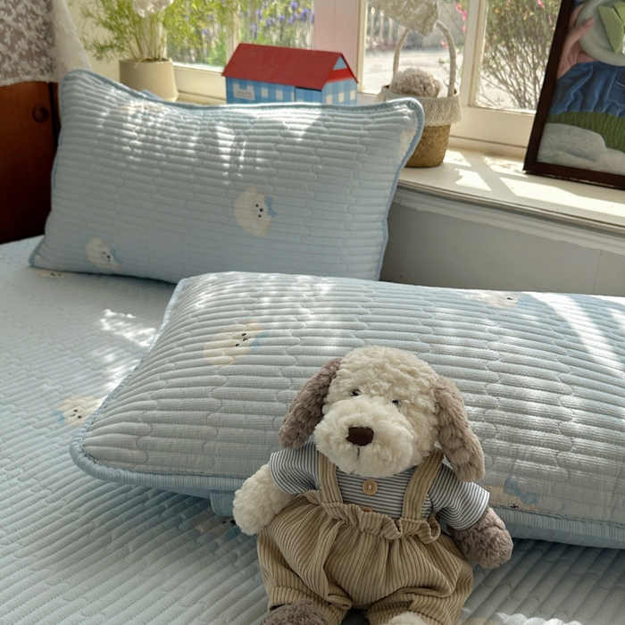 91家纺网 家纺一手货源 找家纺 贝扬思家纺 2026春夏新款高品质A类泡芙纱床盖夏被夏凉被空调被四件套-青提系列 青提-蓝领结狗