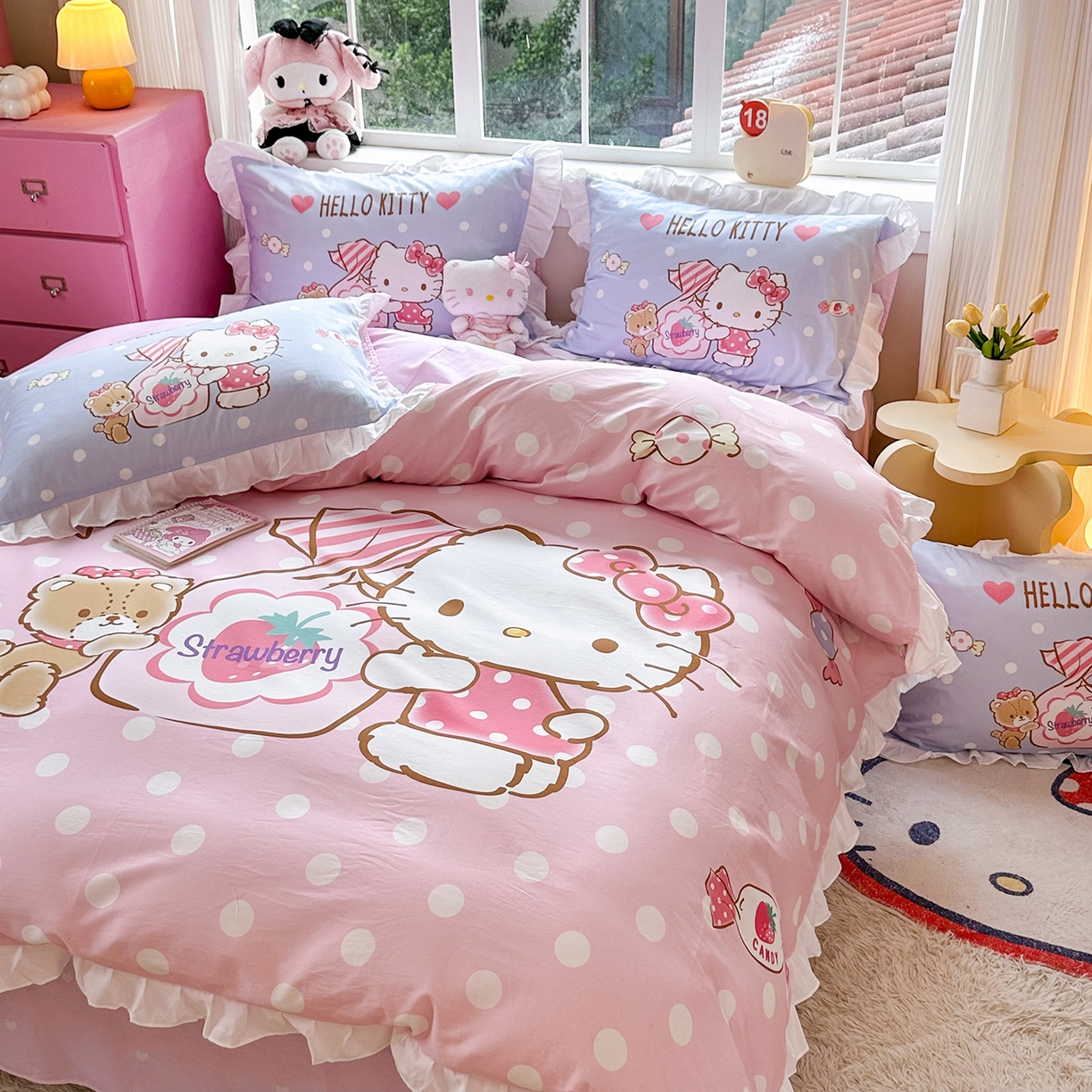91家纺网 家纺一手货源 找家纺 玉元坊 2026新款三丽鸥正版授权凯蒂猫床单床笠床裙全棉纯棉三四件套 草莓糖果凯蒂猫-白花边