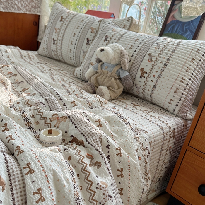 91家纺网 家纺一手货源 找家纺 贝扬思家纺 2026春夏新款高品质A类泡芙纱床盖夏被夏凉被空调被四件套-青提系列 青提-栗色木马纹