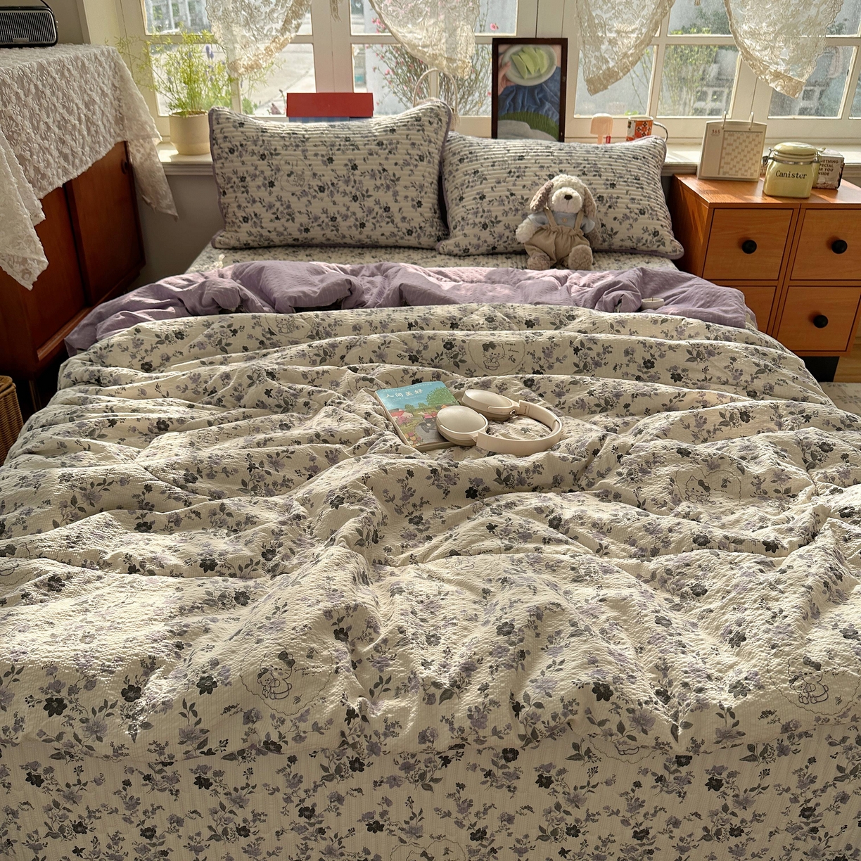 91家纺网 家纺一手货源 找家纺 贝扬思家纺 2026春夏新款高品质A类泡芙纱床盖夏被夏凉被空调被四件套-青提系列 青提-秘境小紫猫