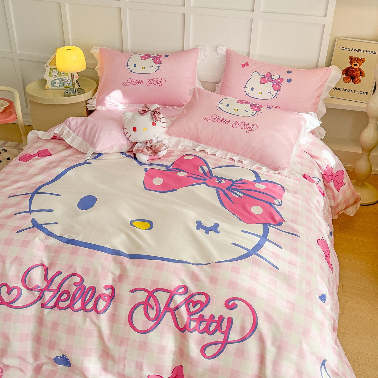 91家纺网 家纺一手货源 找家纺 玉元坊 2026新款三丽鸥正版授权凯蒂猫床单床笠床裙全棉纯棉三四件套 大版花边-俏皮凯蒂