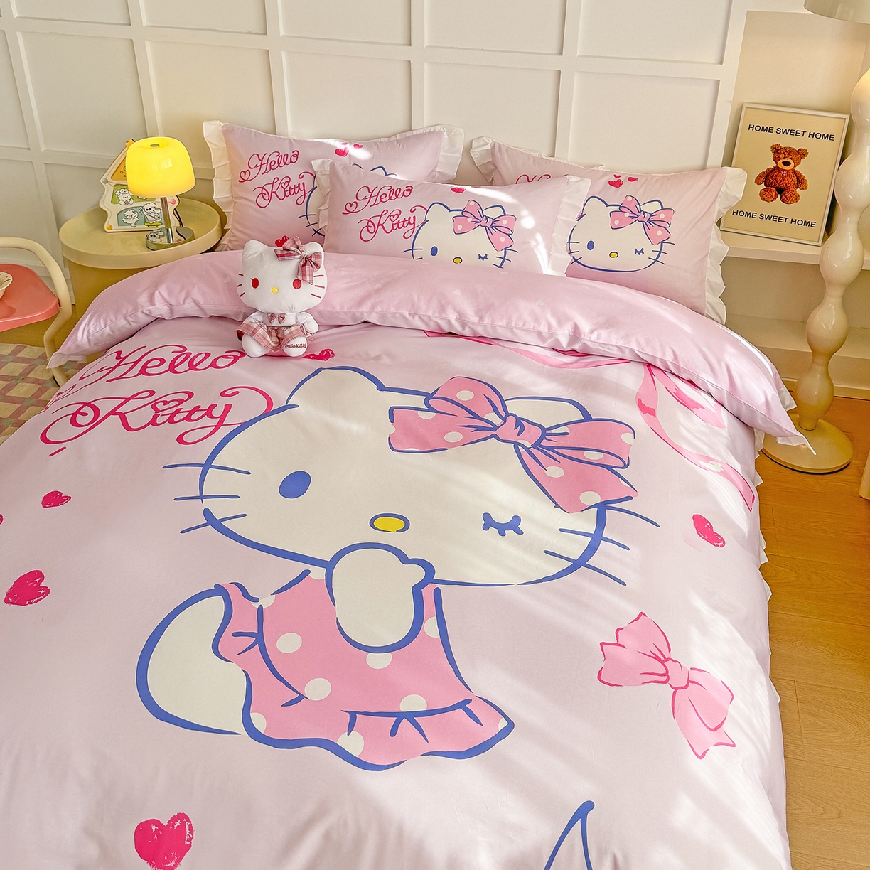 91家纺网 家纺一手货源 找家纺 玉元坊 2026新款三丽鸥正版授权凯蒂猫床单床笠床裙全棉纯棉三四件套 大版花边-甜心凯蒂