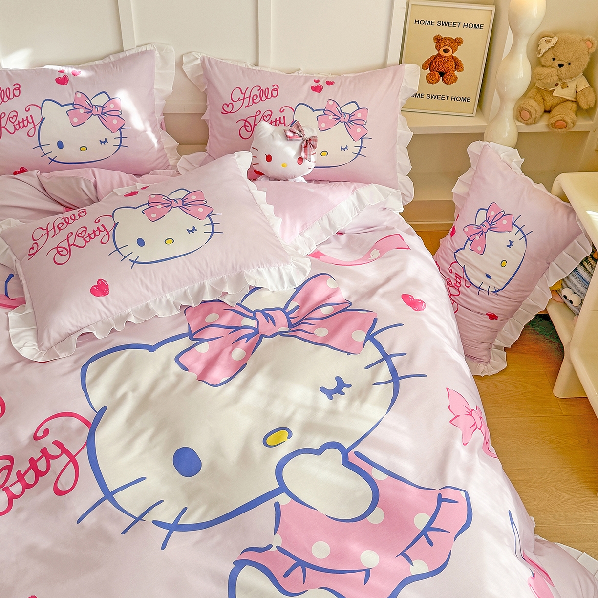 91家纺网 家纺一手货源 找家纺 玉元坊 2026新款三丽鸥正版授权凯蒂猫床单床笠床裙全棉纯棉三四件套 大版花边-甜心凯蒂