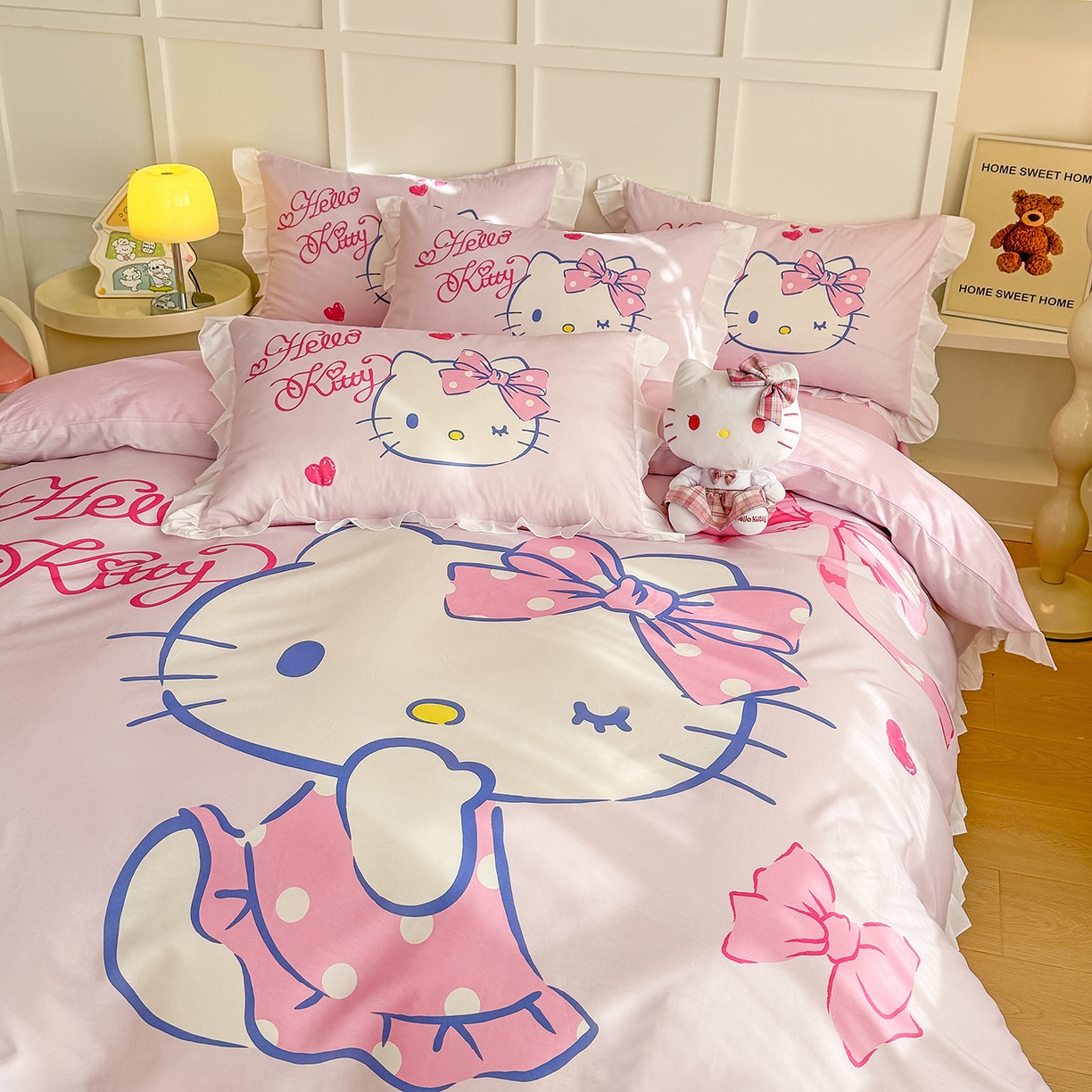 91家纺网 家纺一手货源 找家纺 玉元坊 2026新款三丽鸥正版授权凯蒂猫床单床笠床裙全棉纯棉三四件套 大版花边-甜心凯蒂