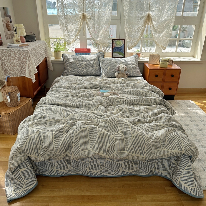 91家纺网 家纺一手货源 找家纺 贝扬思家纺 2026春夏新款高品质A类泡芙纱床盖夏被夏凉被空调被四件套-青提系列 青提-浅川纹