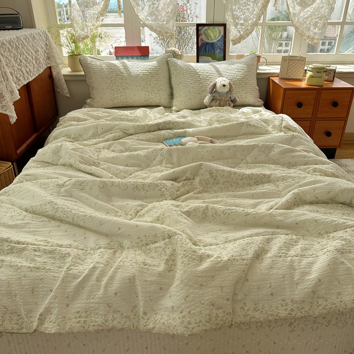 91家纺网 家纺一手货源 找家纺 贝扬思家纺 2026春夏新款高品质A类泡芙纱床盖夏被夏凉被空调被四件套-青提系列 青提-浅夏花信