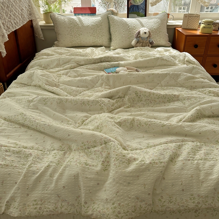 91家纺网 家纺一手货源 找家纺 贝扬思家纺 2026春夏新款高品质A类泡芙纱床盖夏被夏凉被空调被四件套-青提系列 青提-浅夏花信