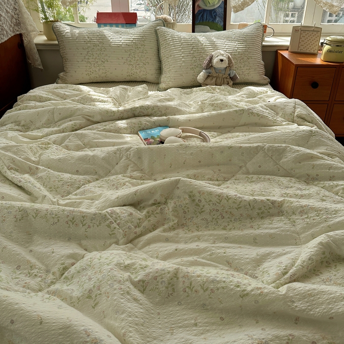 91家纺网 家纺一手货源 找家纺 贝扬思家纺 2026春夏新款高品质A类泡芙纱床盖夏被夏凉被空调被四件套-青提系列 青提-浅夏花信