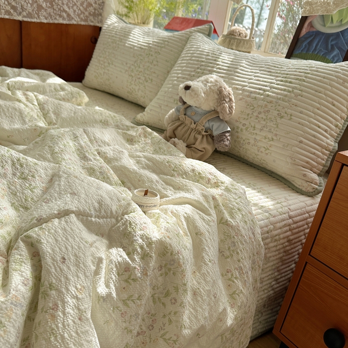 91家纺网 家纺一手货源 找家纺 贝扬思家纺 2026春夏新款高品质A类泡芙纱床盖夏被夏凉被空调被四件套-青提系列 青提-浅夏花信