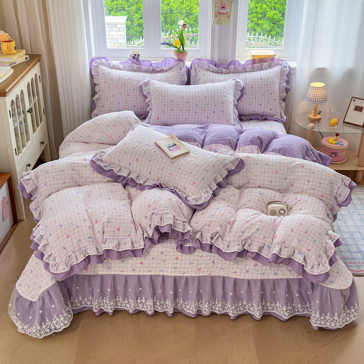 91家纺网 家纺一手货源 找家纺 雅眠居 2026直播爆款泡芙双层纱蕾丝花边被套款床盖款四件套 彩结