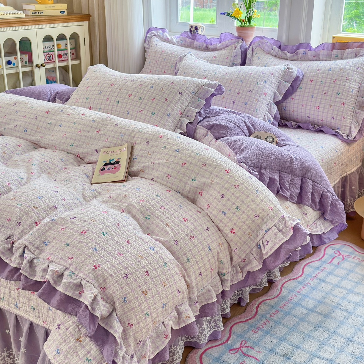 91家纺网 家纺一手货源 找家纺 雅眠居 2026直播爆款泡芙双层纱蕾丝花边被套款床盖款四件套 彩结