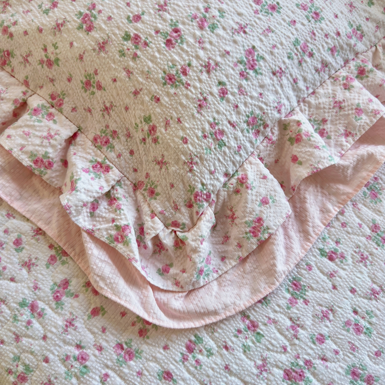 91家纺网 家纺一手货源 找家纺 雅眠居 2026直播爆款泡芙双层纱蕾丝花边被套款床盖款四件套 粉薇