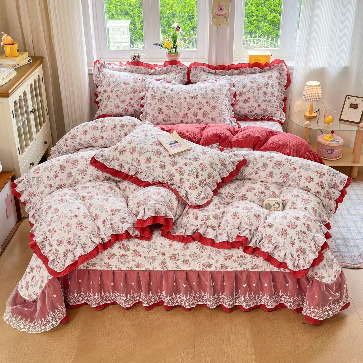 91家纺网 家纺一手货源 找家纺 雅眠居 2026直播爆款泡芙双层纱蕾丝花边被套款床盖款四件套 甜果