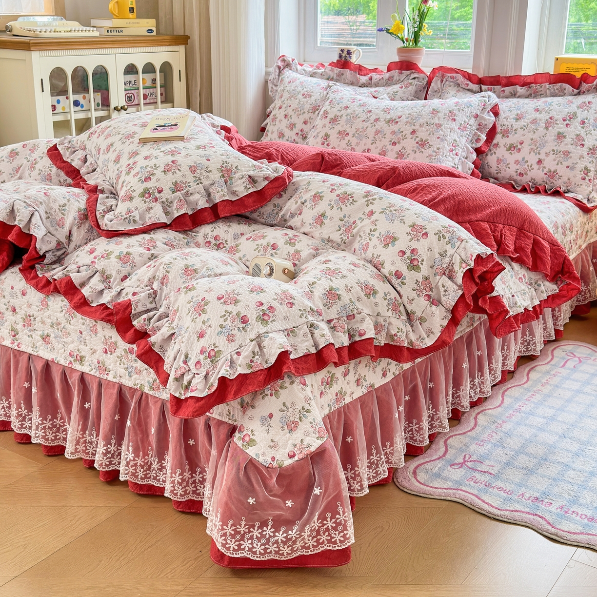 91家纺网 家纺一手货源 找家纺 雅眠居 2026直播爆款泡芙双层纱蕾丝花边被套款床盖款四件套 甜果