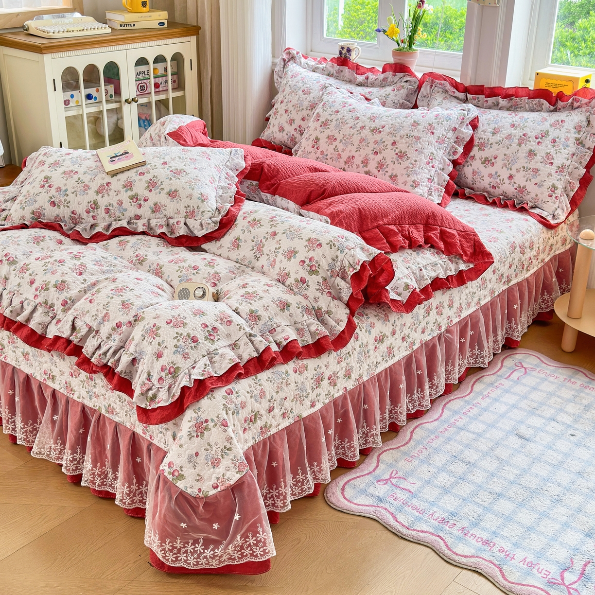 91家纺网 家纺一手货源 找家纺 雅眠居 2026直播爆款泡芙双层纱蕾丝花边被套款床盖款四件套 甜果