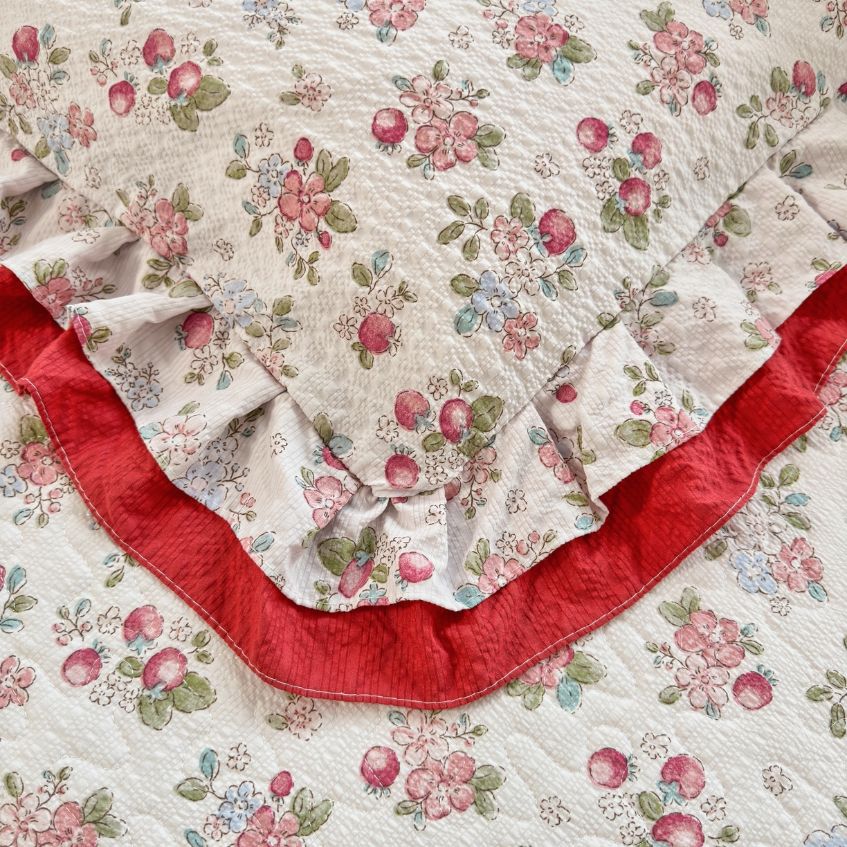 91家纺网 家纺一手货源 找家纺 雅眠居 2026直播爆款泡芙双层纱蕾丝花边被套款床盖款四件套 甜果