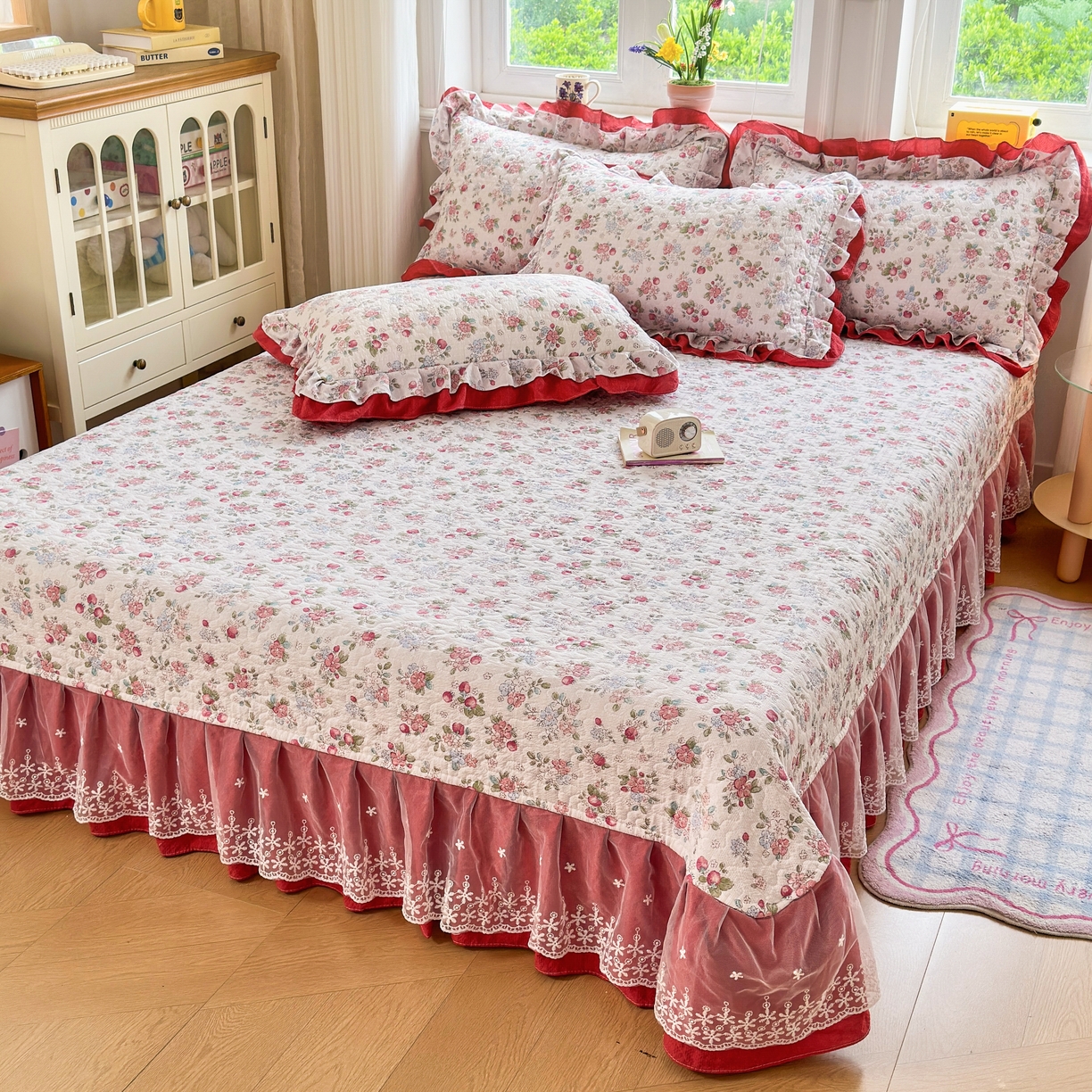 91家纺网 家纺一手货源 找家纺 雅眠居 2026直播爆款泡芙双层纱蕾丝花边被套款床盖款四件套 甜果