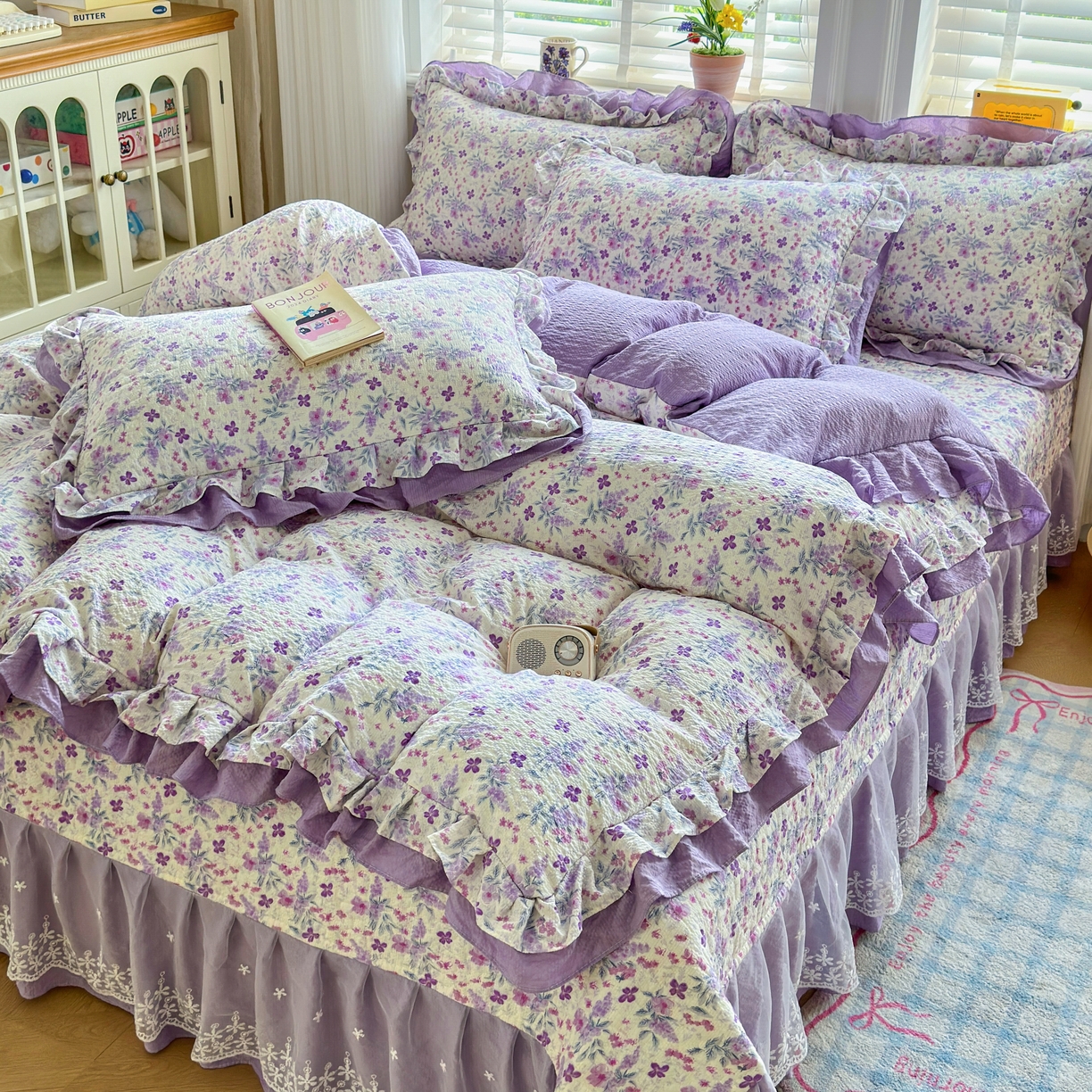 91家纺网 家纺一手货源 找家纺 雅眠居 2026直播爆款泡芙双层纱蕾丝花边被套款床盖款四件套 紫雾