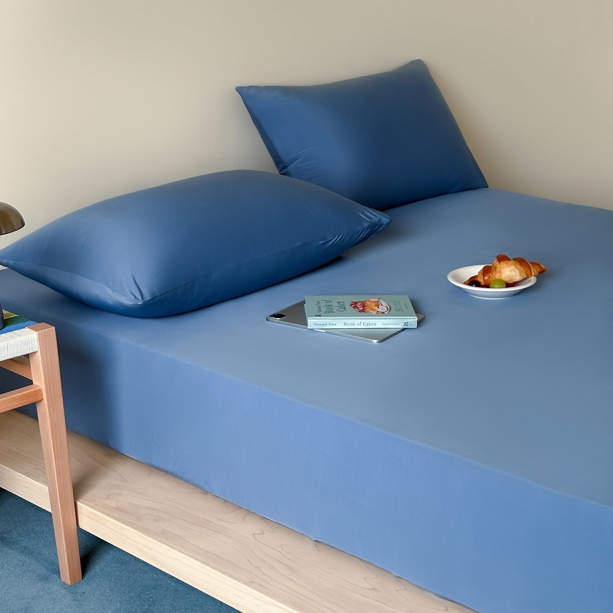 91家纺网 家纺一手货源 找家纺 （总）RYB红黄兰 2026新款设计师原创A类锦氨贴布绣超凉感床笠三件套床笠单件