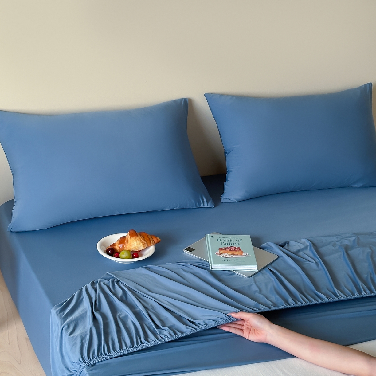 91家纺网 家纺一手货源 找家纺 （总）RYB红黄兰 2026新款设计师原创A类锦氨贴布绣超凉感床笠三件套床笠单件