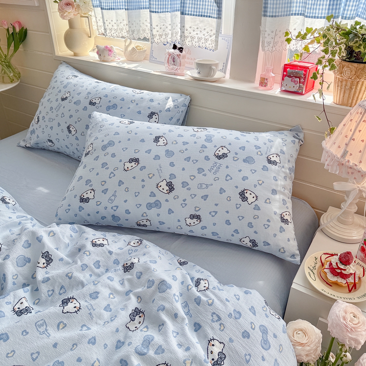 91家纺网 家纺一手货源 找家纺 初念 2026新款云感纱印花四件套 冰蓝凯蒂