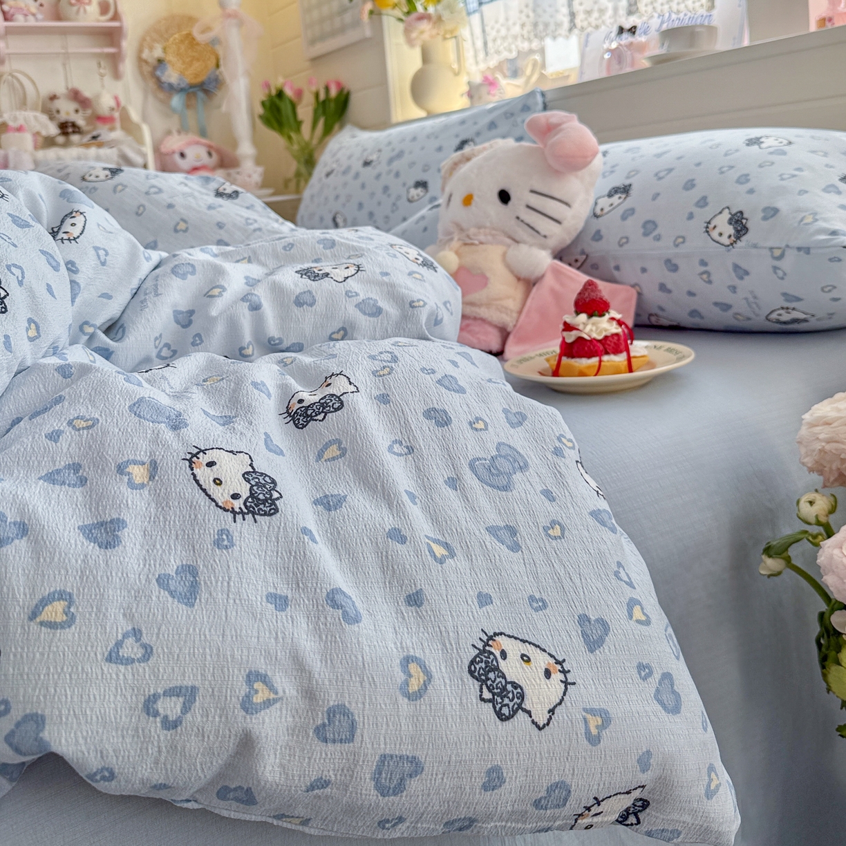 91家纺网 家纺一手货源 找家纺 初念 2026新款云感纱印花四件套 冰蓝凯蒂