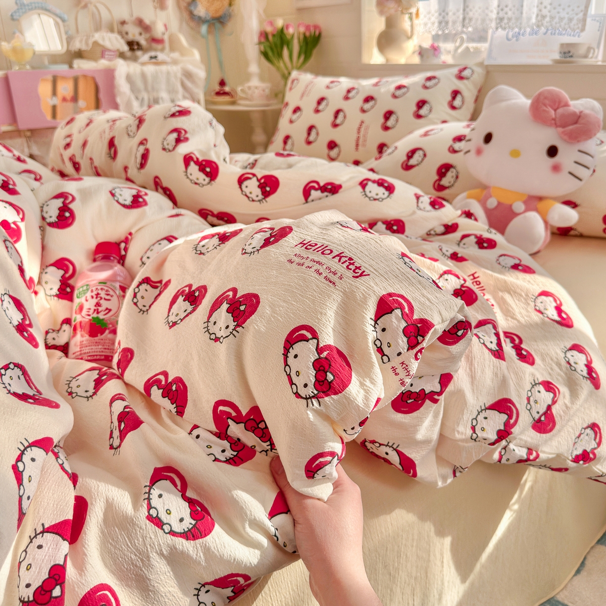 91家纺网 家纺一手货源 找家纺 初念 2026新款云感纱印花四件套 红心凯蒂