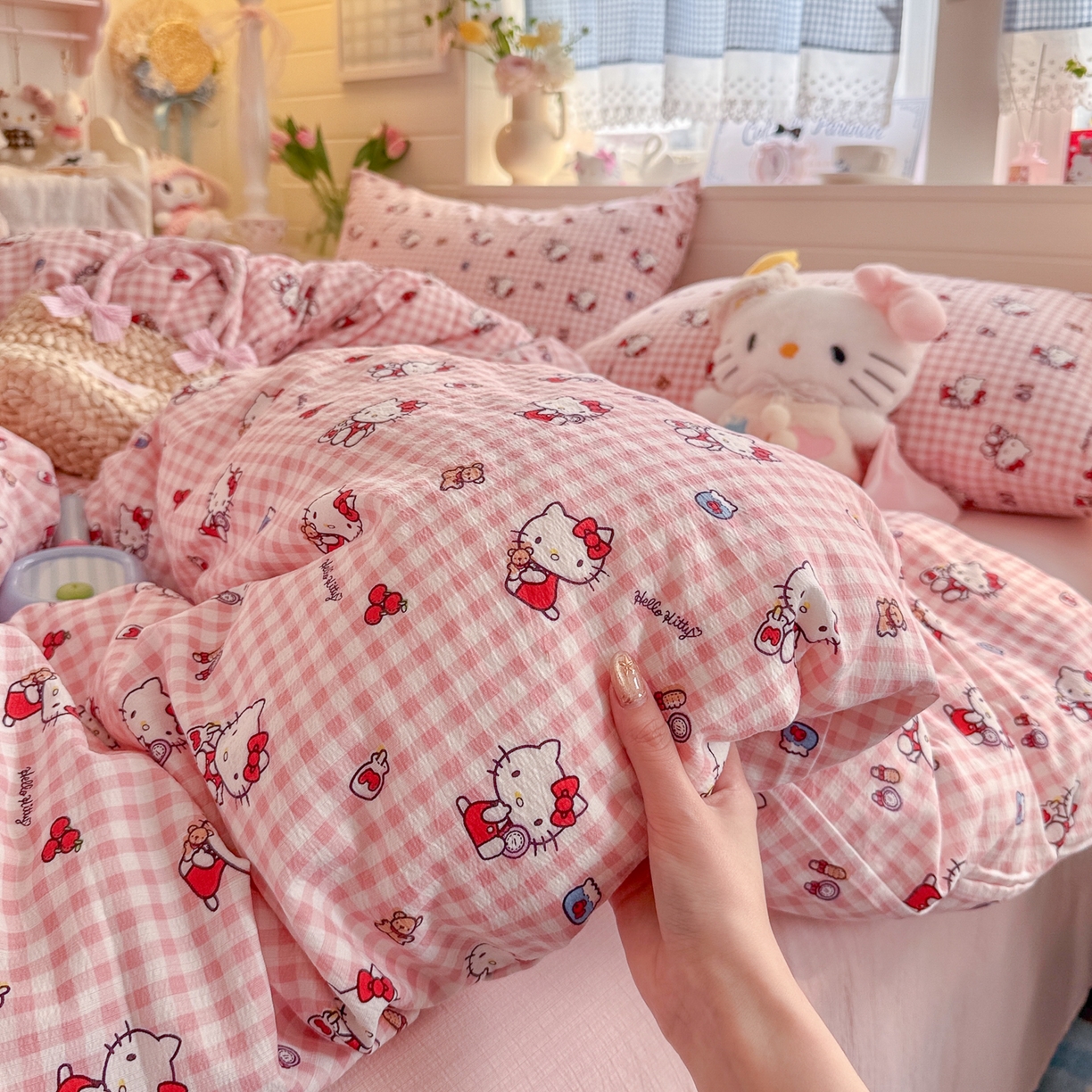 初念 2026新款云感纱印花四件套 凯蒂粉小格