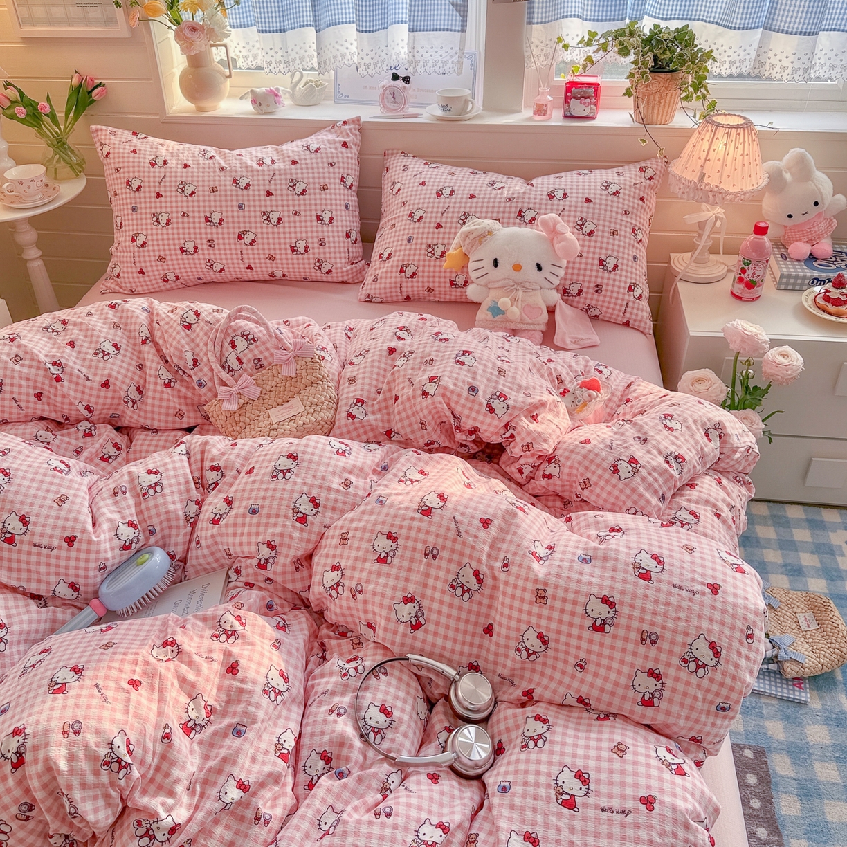 91家纺网 家纺一手货源 找家纺 初念 2026新款云感纱印花四件套 凯蒂粉小格