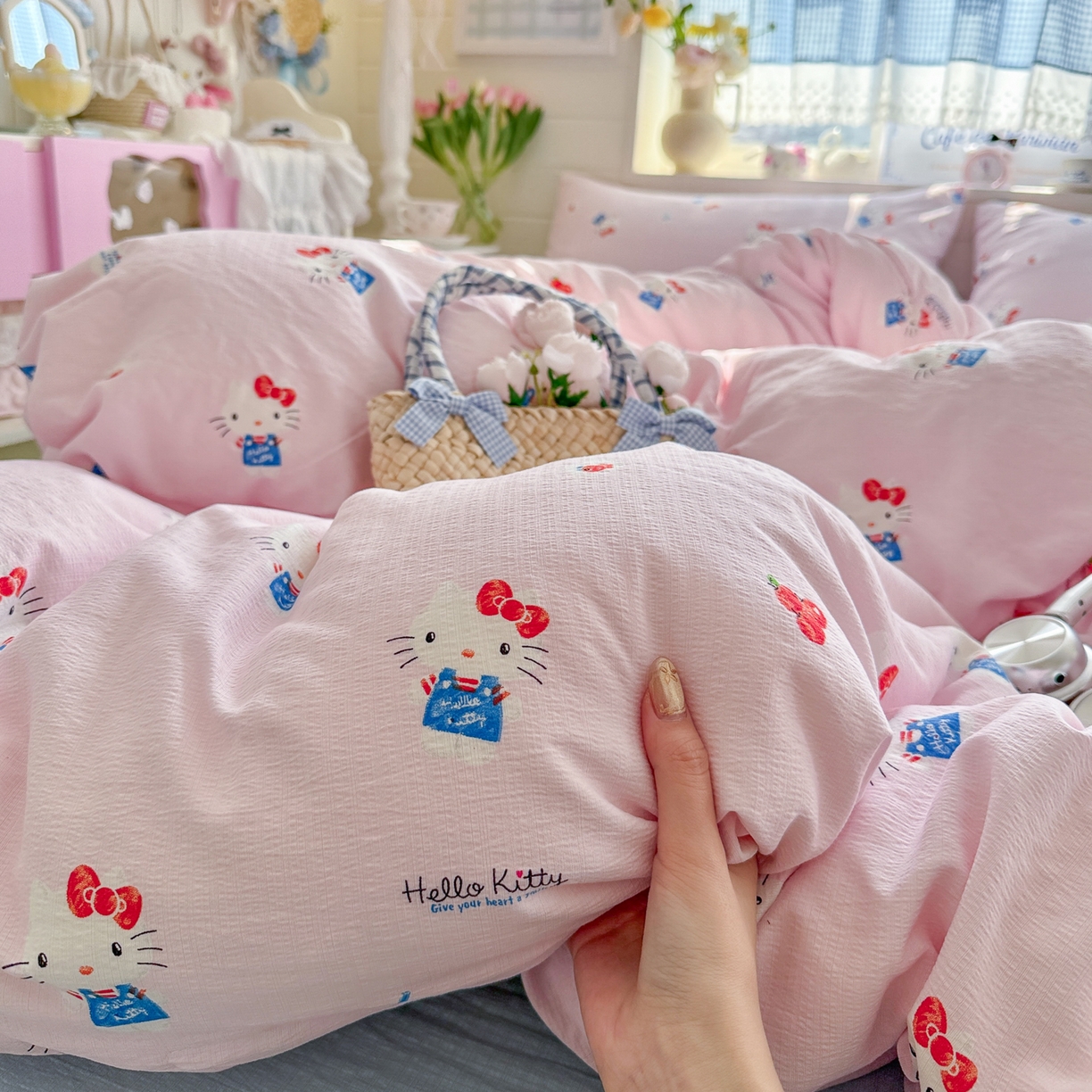 91家纺网 家纺一手货源 找家纺 初念 2026新款云感纱印花四件套 凯蒂养鱼