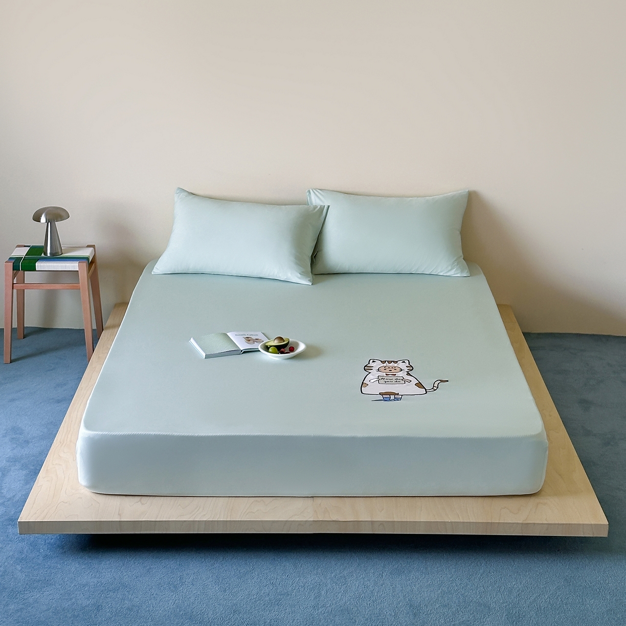 91家纺网 家纺一手货源 找家纺 RYB红黄兰 2026新款设计师原创A类锦氨贴布绣超凉感床笠三件套床笠单件 泡芙猫咪Puff