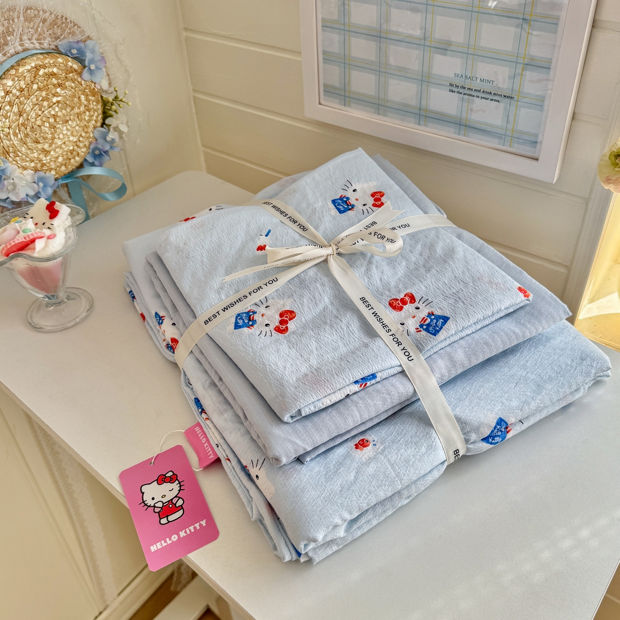 91家纺网 家纺一手货源 找家纺 初念 2026新款云感纱印花四件套 凯蒂养鱼蓝