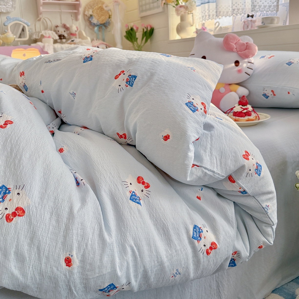 91家纺网 家纺一手货源 找家纺 初念 2026新款云感纱印花四件套 凯蒂养鱼蓝