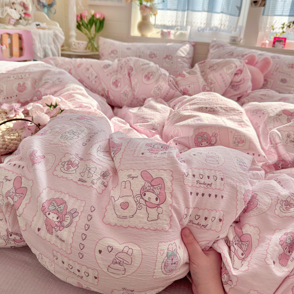 91家纺网 家纺一手货源 找家纺 初念 2026新款云感纱印花四件套 美乐蒂邮册