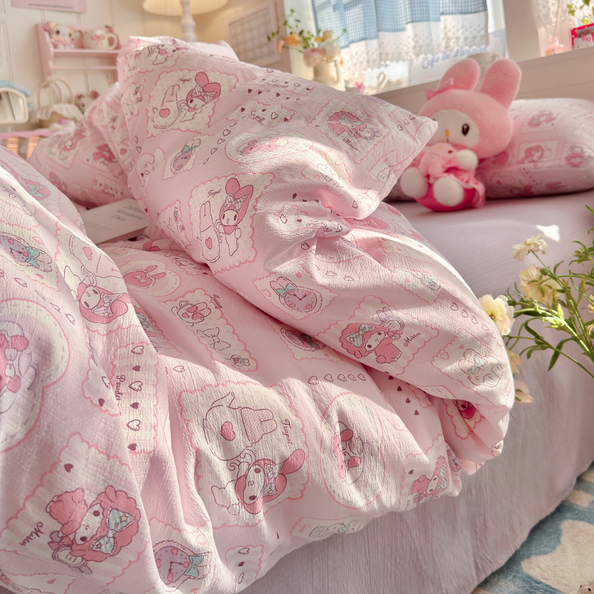 91家纺网 家纺一手货源 找家纺 初念 2026新款云感纱印花四件套 美乐蒂邮册