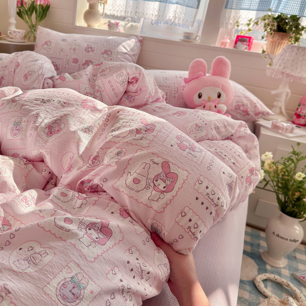 91家纺网 家纺一手货源 找家纺 初念 2026新款云感纱印花四件套 美乐蒂邮册