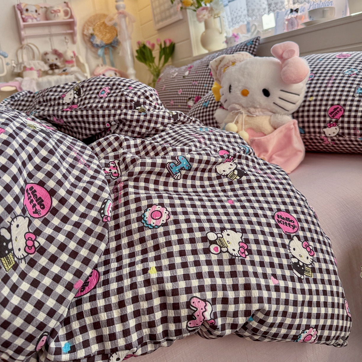 91家纺网 家纺一手货源 找家纺 初念 2026新款云感纱印花四件套 棋盘粉KT