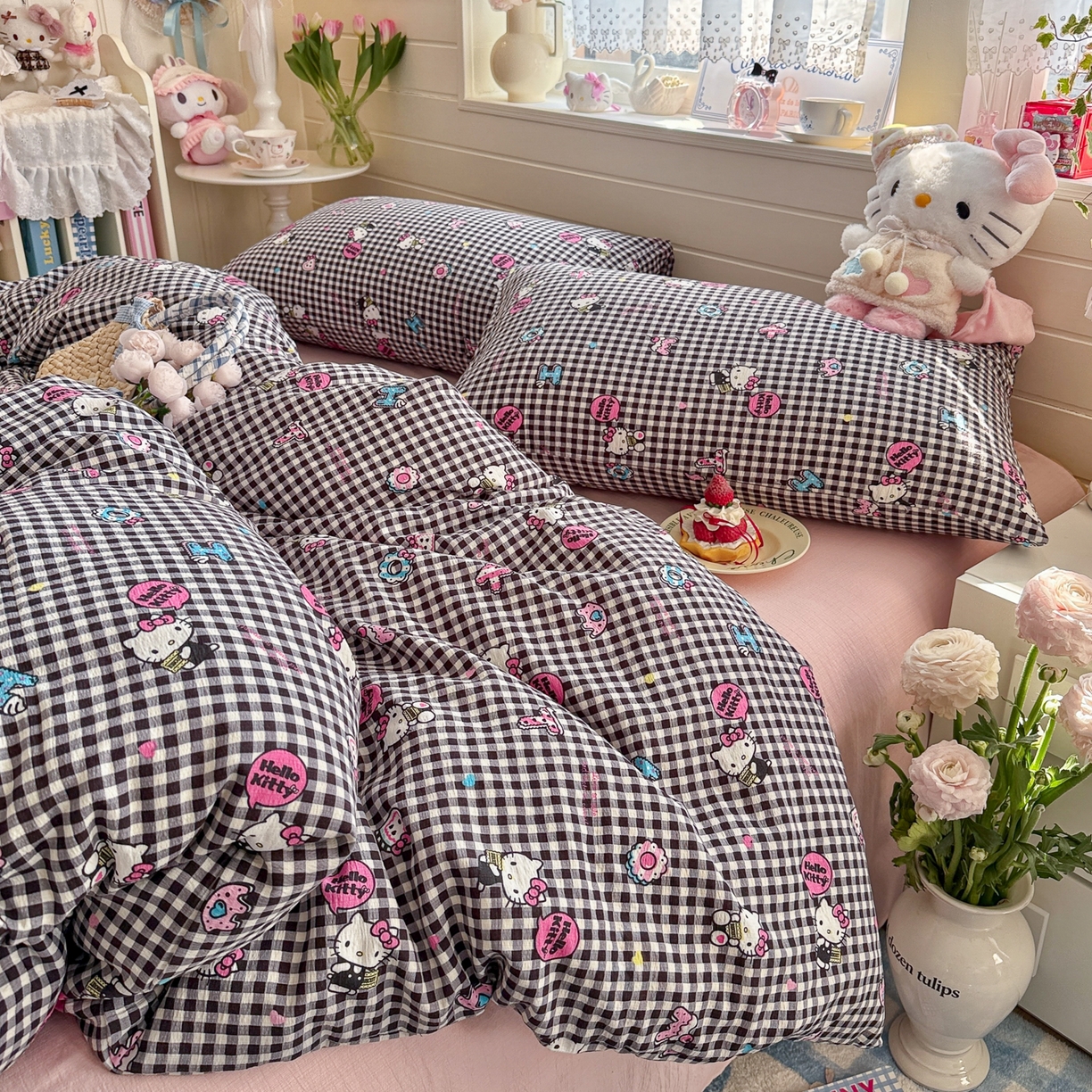 91家纺网 家纺一手货源 找家纺 初念 2026新款云感纱印花四件套 棋盘粉KT