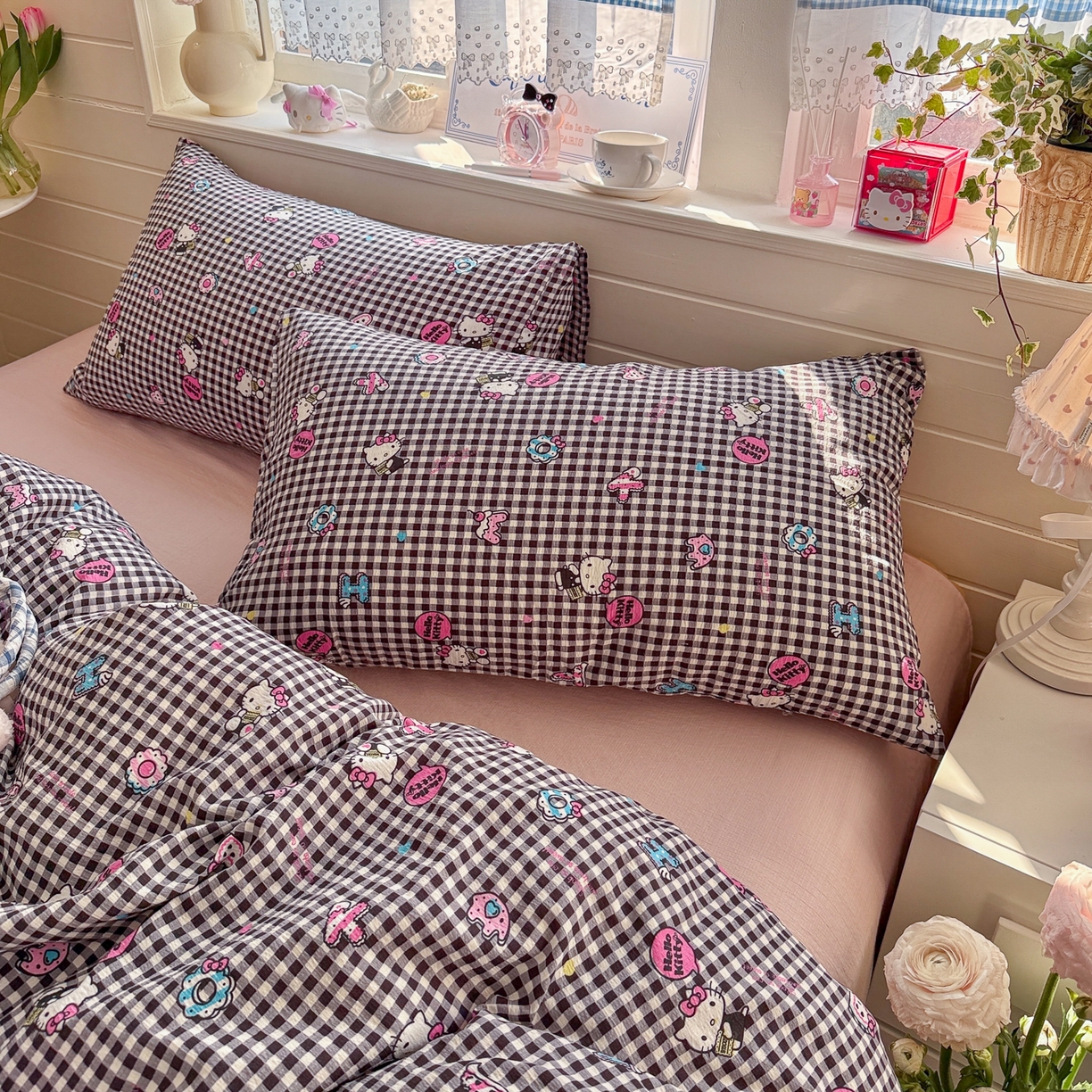 91家纺网 家纺一手货源 找家纺 初念 2026新款云感纱印花四件套 棋盘粉KT