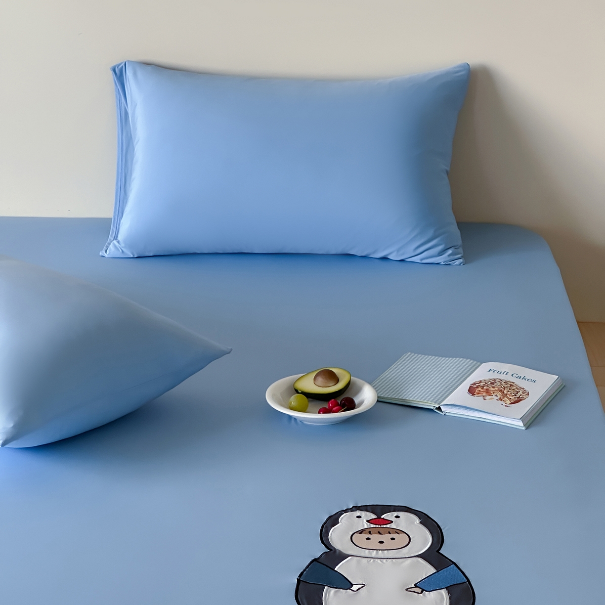 91家纺网 家纺一手货源 找家纺 RYB红黄兰 2026新款设计师原创A类锦氨贴布绣超凉感床笠三件套床笠单件 晴空蓝