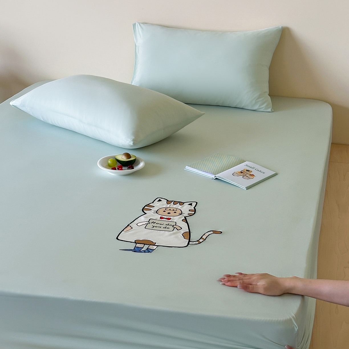 91家纺网 家纺一手货源 找家纺 RYB红黄兰 2026新款设计师原创A类锦氨贴布绣超凉感床笠三件套床笠单件 冰雾绿