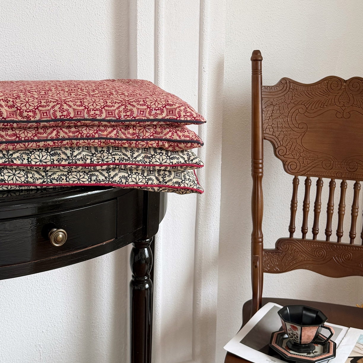 91家纺网 家纺一手货源 找家纺 座享家 2026新款棉麻复古坐垫 胭脂